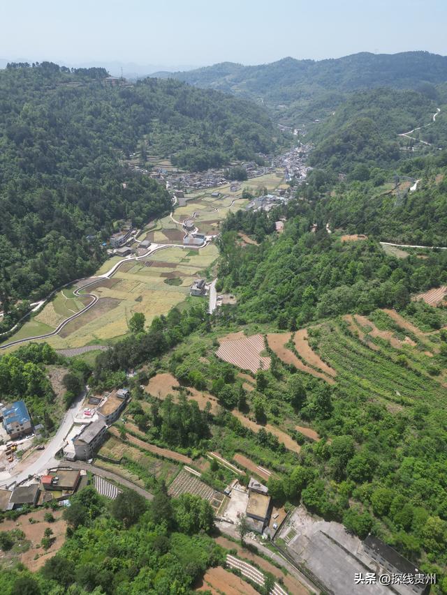 环城贵阳花溪苗王坡越野大环线之青岩段达夯翁拢“冈仁波齐”风景