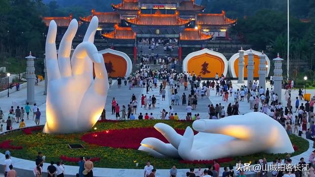 四川容易忽略的宝藏地级市,面积倒数第二,新高铁一通将成为顶流