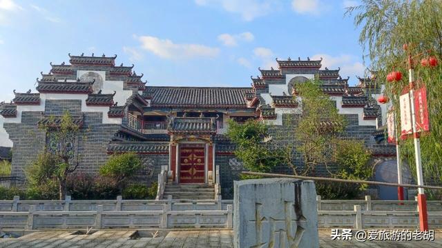 湖南耗资75亿元的古城烂尾10年后，国企接手改名，能否起死回生？