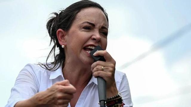 美记者谎报军情，特朗普只字未提委内瑞拉，动武阻力不在国会？