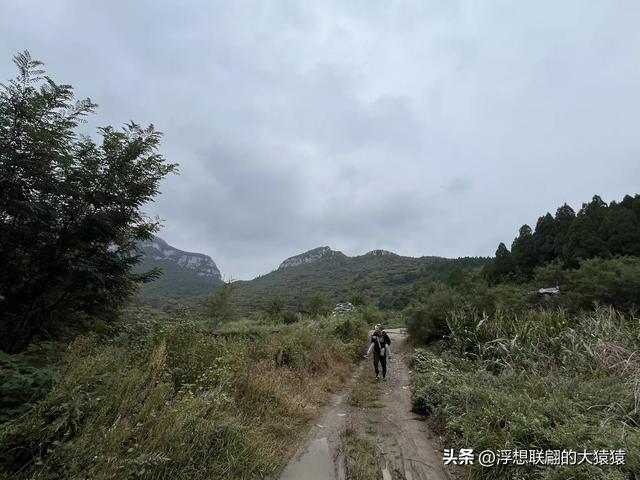章丘胡山里的圣水灵泉庙，我都找着路线了，却近在咫尺未能抵达