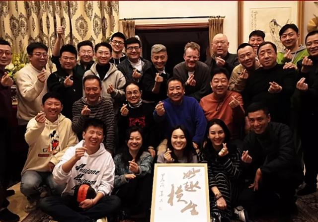 相声名家姜昆夫妇偕戴志诚	、郑健、大山、周炜与青年相声演员欢聚