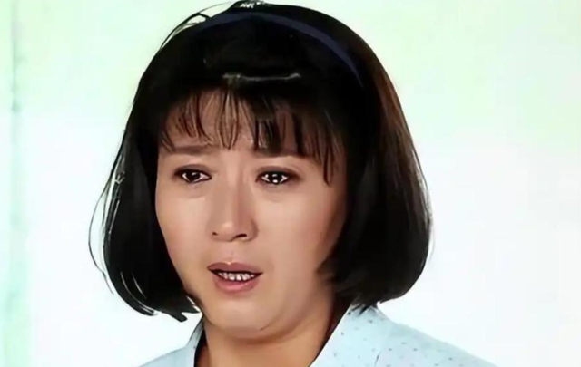 闫学晶事件升级！官媒批评毫不留情，赵家班多人受牵连，麻烦大了