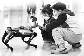 智能宠物在中国家庭中扮演新角色图片