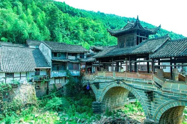 全部当天来回！精选10个王牌好耍地，奇观、异域、美食全都有，国庆不走远就看这篇！