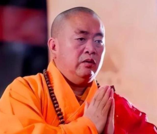 拔萝卜带泥！释永信被抓六天后，释小龙父亲出事，过往黑史全被扒