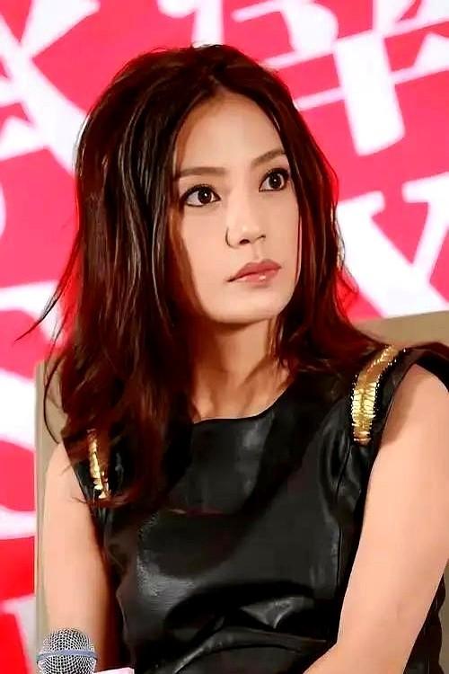 贼心不死！劣迹艺人赵薇走投无路，15岁女儿成她的最后一根稻草