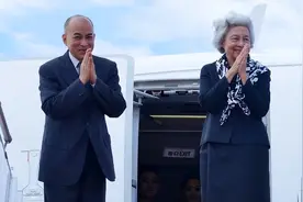 “微笑王国”的“微笑国王”图片
