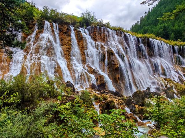四川旅游：三游人间仙境九寨沟（图）
