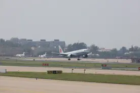 航司在成都上新一批国内国际航线 坐国产飞机出行机会增多图片