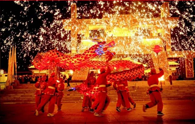 瑞马奔腾中国年 黄河岸边过大年 2026 渭南春节文旅活动绘就丰年盛景