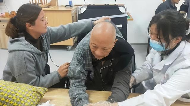 上海交大：脑梗人士若经常吃核桃，不出半年，身体或有7种改善