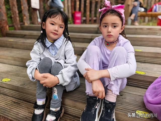 700万人次的奔赴，九寨沟以生态笔墨绘就最美山水答卷