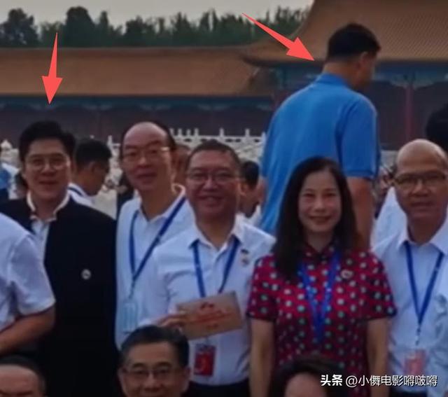 九三阅兵现场：雷军3点去排队，霍启刚姚明同框，体育天团好兴奋