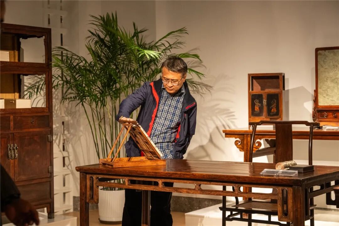 全球海外華文作家齊聚古都金陵,雅然家具藝術(shù)館助力文化出海 全球海外華文作家齊聚古都金陵,雅然家具藝術(shù)館助力文化出海