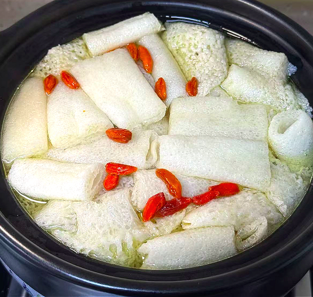秋天，使劲吃这汤，一吃清热、二吃润肺、三吃清热化痰，别不懂吃