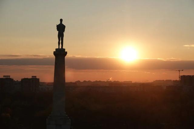 塞尔维亚，一座被轰炸过78天的城市的新生，贝尔格莱德一日游记