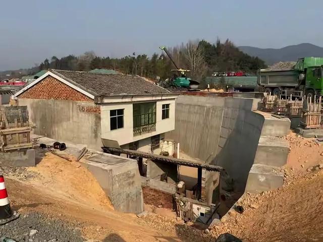 江西钉子户后续:全家花钱已搬走，律师费八九万打水漂，160万没了