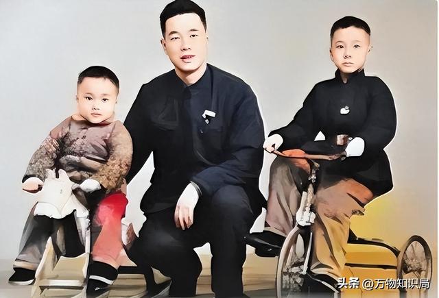 李鹏总理儿媳罕见留影，五官端正长相大气，爷爷功勋卓著比肩元帅