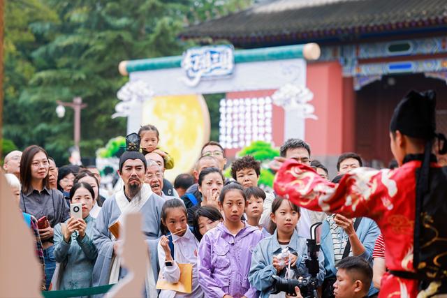 虚实相融共绘三国幻境 多维体验激活千年文化 “月满华诞·幻游三国”2025成都武侯祠中秋国庆主题活动盛大开启