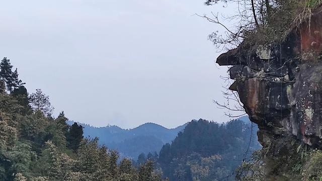 重庆巴南最高峰探秘，云海、古寨，拥有太多的自然奇观与历史古迹