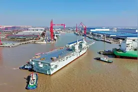 中国海军四川舰让四川男人生气戒烟？其实美国人更生气，打又打不赢，学又学不会！图片