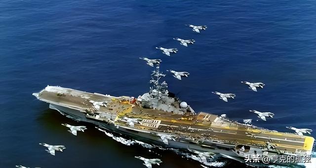 又让张召忠说中了？东拼西凑550亿建的2艘航母，如今彻底成为累赘