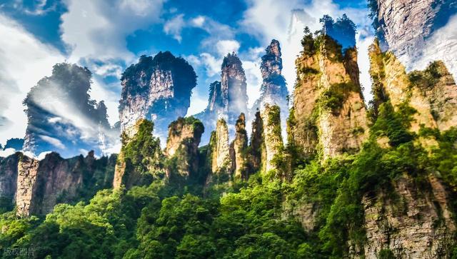 中国最值得去的10大AAAAA景区，八达岭长城垫底，你去过几个？