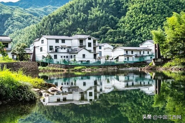 从“生态伤疤”到“仙侠世界”，江西这里的乡村为何火遍全球？