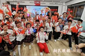 19岁的第二天，回到母校的陈芋汐哭了图片