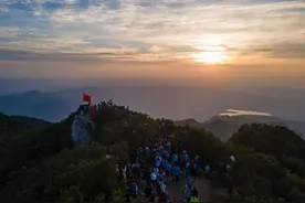 嵩山景区：明起停止夜爬！图片