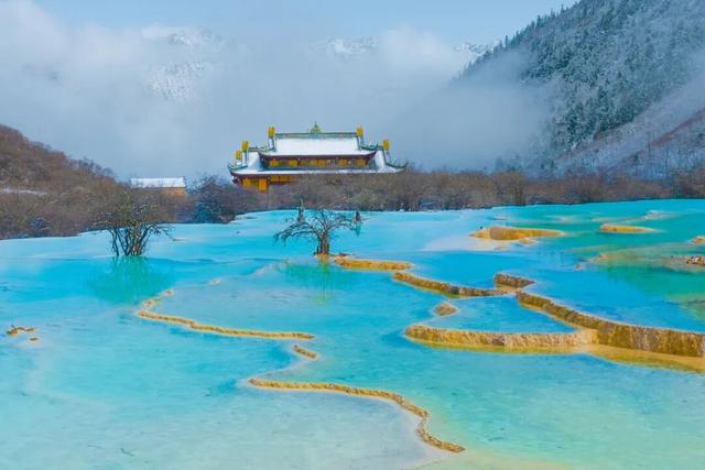 黄龙初雪，瑶池仙境一夜之间“白了头”？