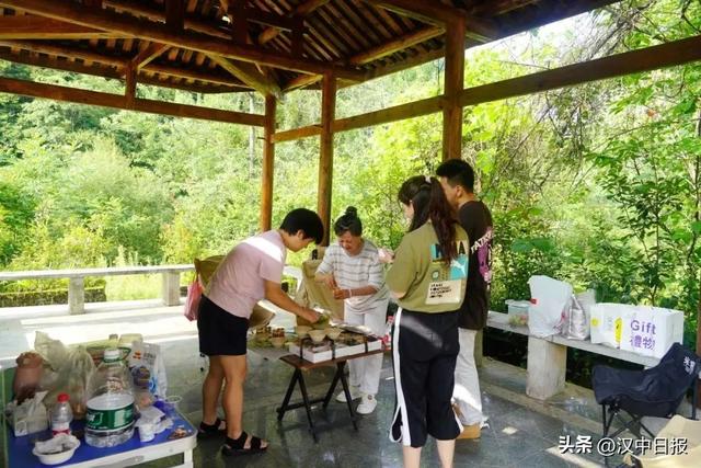 哪凉快哪儿呆着？汉中“冷资源”成避暑顶流→