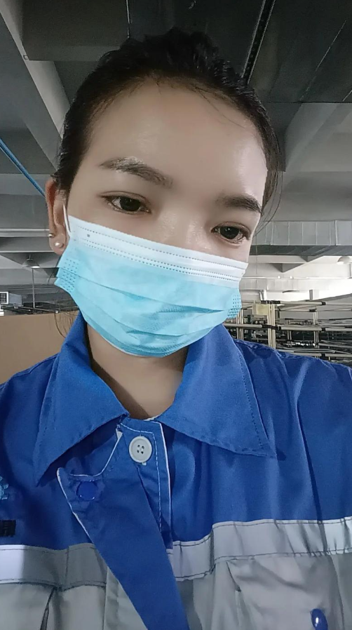 认干爹，拍风月片，被导演霸王硬上弓，靠山去世后沦为清洁工