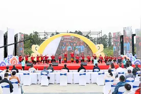 爱心集市开市！武侯区国际残疾人日活动暖心图片