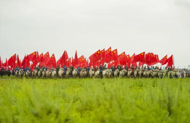 高清大图丨最美的不是下雨天，而是与你一起奔赴那达慕！