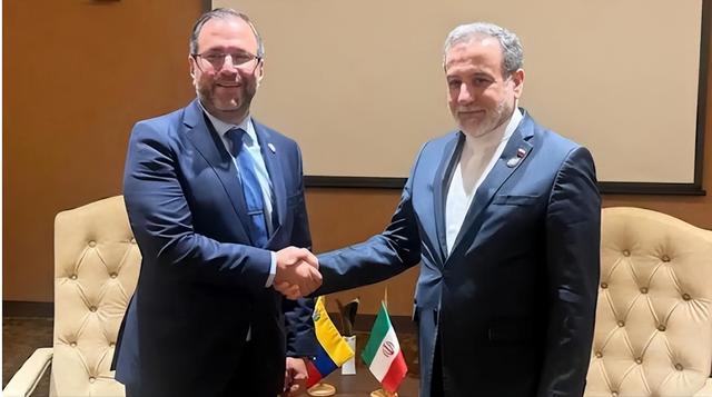 挂断中方电话后，委内瑞拉通告全球，迎来抗美强援，不是中俄