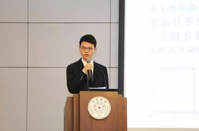 反华言论遭反噬！清华AI天才愤然离职，抗议将中国列为敌对国家