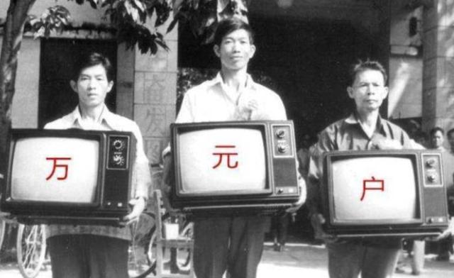 湖南一女子因长得太漂亮，55岁没上过一天班，颜值曝光后网友懵了