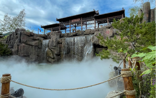 乘着高铁游白山 | “百区百景”打卡攻略之长白千年崖城风景区