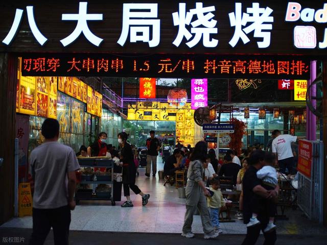 没景点没资源！三小城凭啥从“网红” 变 “长红”？