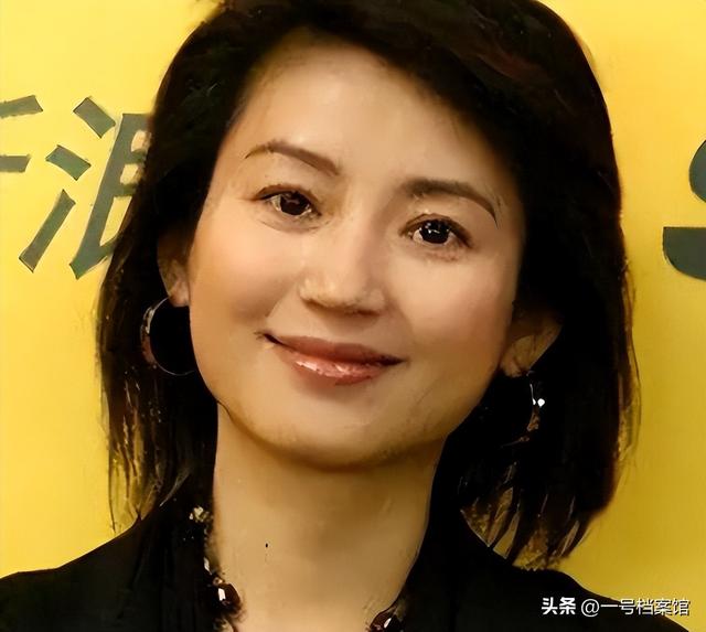 善恶到头终有报！57岁央视女主持王小丫，已走上另一条大路