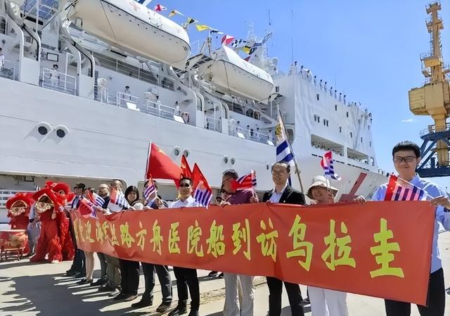 美军又出手了，扣下一艘油轮，不到24小时	，中国海军船只停靠南美