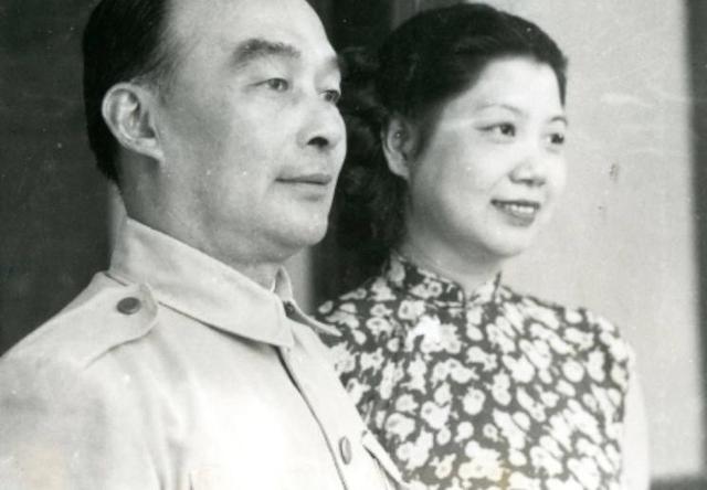中共为什么不惜以大泄密为代价，来换取制止蒋介石向延安的进攻？