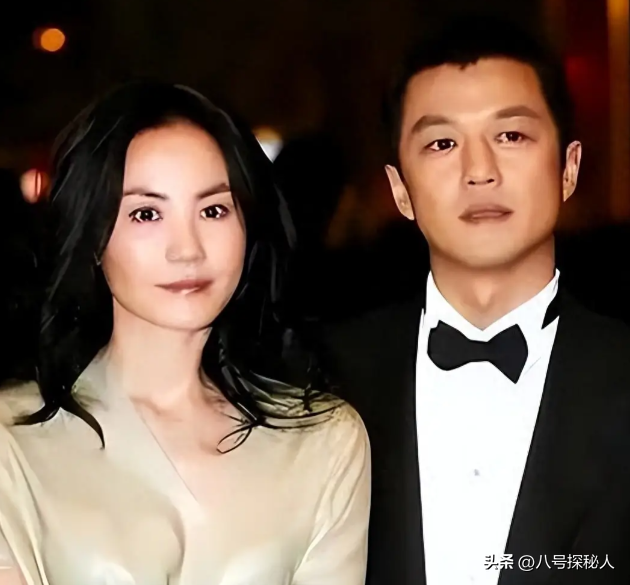 王菲也没想到，自己辛辛苦苦养大的李嫣，竟给李亚鹏做了“嫁衣”