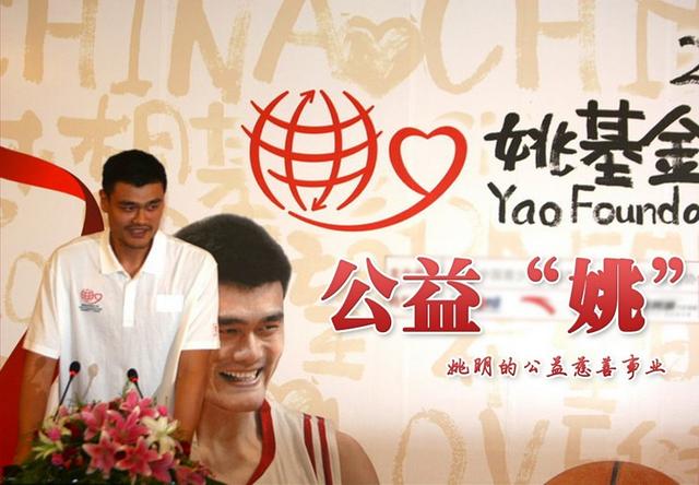 姚明做梦也没想到，15岁的女儿，如今仅凭一个举动就给他长脸了