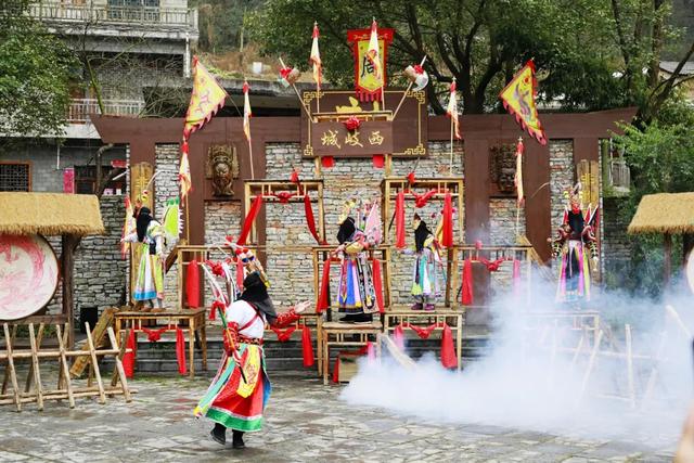 贵州：畅游安顺风光，感受黔中民俗！