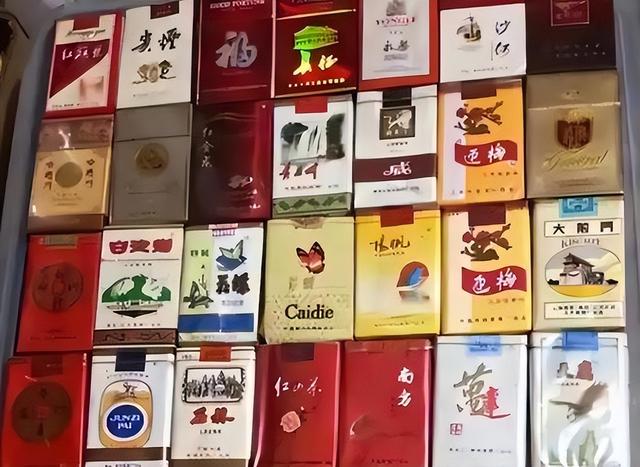 中国绝版老香烟，见过5种以上的，差不多已经是“爷爷”辈的人了