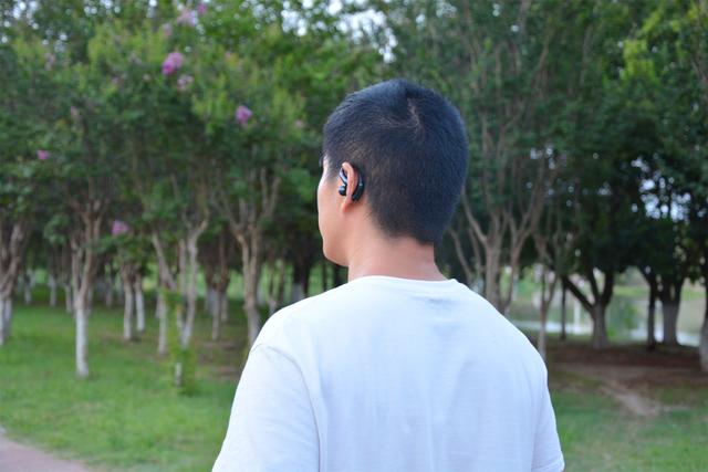 运动爱好者的福音：南卡OE Nova开放式耳机，音质与舒适度拉满