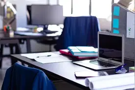 有多少人的腰，毁在了老板的抠门上？图片